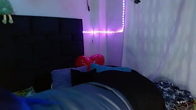 the lesbian game online show from February 17, 2026, 6:05 pm