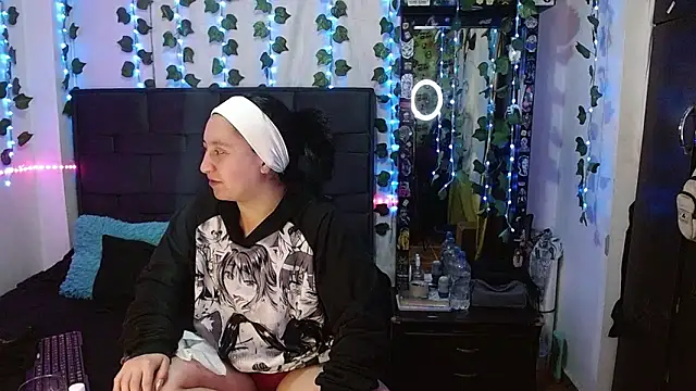 the lesbian game online show from September 12, 2025, 2:44 am