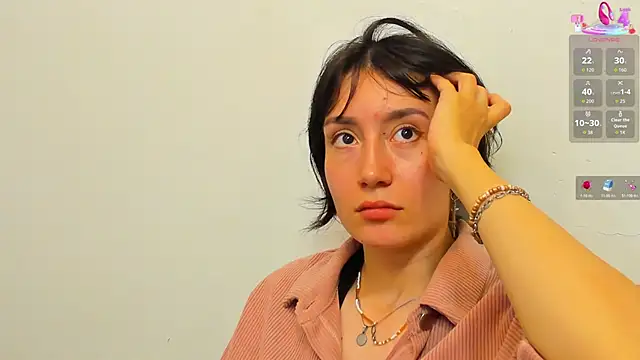 lizzy davis 1 online show from May 30, 2026, 3:46 am