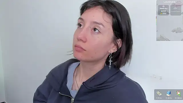 lizzy davis 1 online show from October 19, 2025, 4:04 am