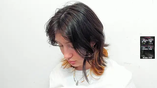 lizzy davis 1 online show from May 31, 2026, 4:07 am