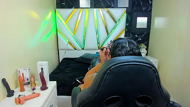 NikolPervertUnlimit online show from March 18, 2026, 11:05 pm