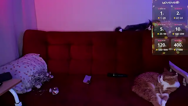 Snapshot of ohpetitemuse chatting on November 7, 2025, 12:15 am ohpetitemuse online show from November 7, 2025, 12:15 am