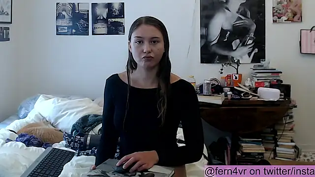 Snapshot of fern4ever chatting on July 10, 2026, 11:16 pm fern4ever online show from July 10, 2026, 11:16 pm