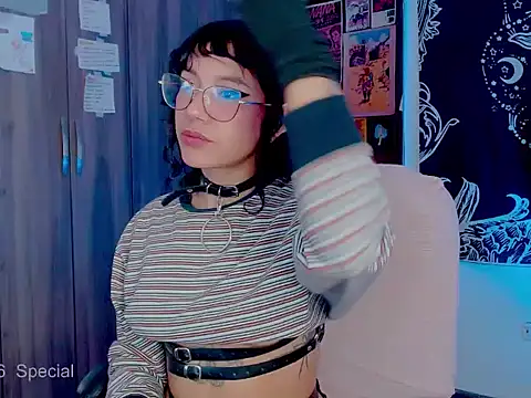 melissahowl online show from October 28, 2025, 2:05 pm