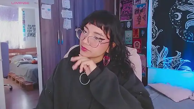 melissahowl online show from November 6, 2025, 4:22 pm