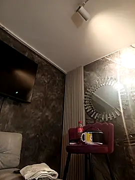 IsisBlake online show from September 11, 2025, 1:05 am