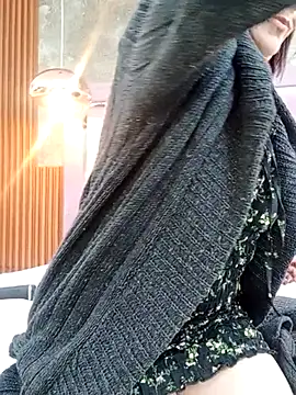 Snapshot of IsisBlake chatting on January 18, 2026, 12:41 pm IsisBlake online show from January 18, 2026, 12:41 pm