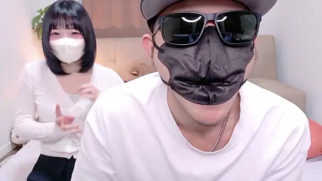 Mia--meow online show from November 8, 2025, 4:16 am