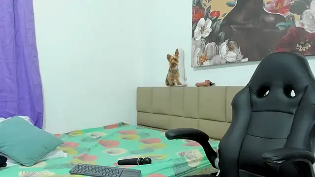 lilybaudyn  online show from November 3, 2025, 7:28 pm