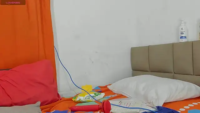 lilybaudyn  online show from June 27, 2026, 8:53 am