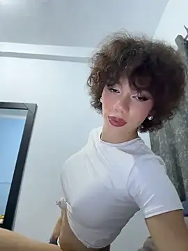 Carlita cute online show from May 27, 2026, 2:08 am