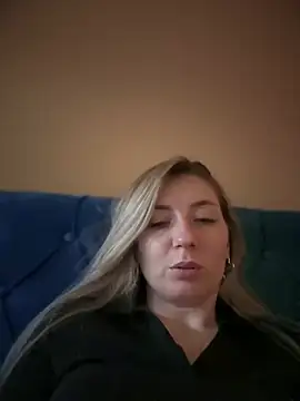 Crazy-Rosa online show from March 15, 2025, 6:10 pm