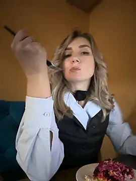 Crazy-Rosa online show from January 31, 2025, 2:49 pm