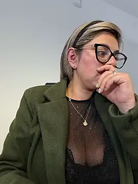 Cata Office-12 online show from November 24, 2025, 8:53 pm