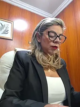 Cata Office-12 online show from October 22, 2025, 1:54 pm