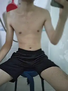 YunheLEE online show from June 25, 2026, 7:46 am