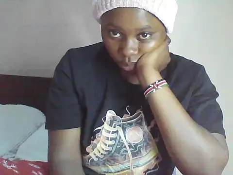 Snapshot of EBONYVANILLA02 chatting on April 28, 2026, 7:57 am EBONYVANILLA02 online show from April 28, 2026, 7:57 am