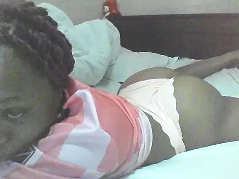 Snapshot of EBONYVANILLA02 chatting on May 10, 2026, 6:39 am EBONYVANILLA02 online show from May 10, 2026, 6:39 am