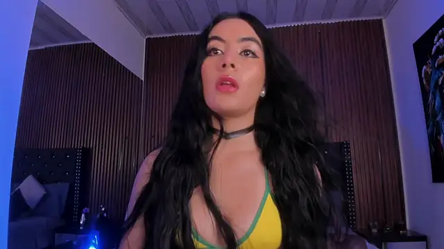 Snapshot of Samaanthaa_ chatting on April 14, 2026, 2:33 pm Samaanthaa online show from April 14, 2026, 2:33 pm