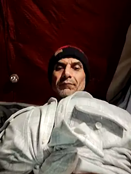 Gillygilly76 online show from November 14, 2025, 6:06 am