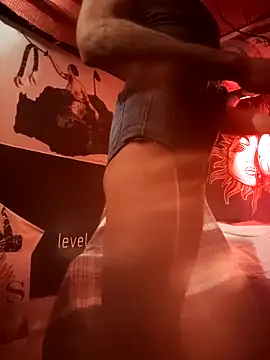 Snapshot of Gillygilly76 chatting on February 13, 2026, 6:46 am Gillygilly76 online show from February 13, 2026, 6:46 am