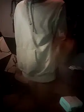 Snapshot of Gillygilly76 chatting on February 1, 2026, 1:37 am Gillygilly76 online show from February 1, 2026, 1:37 am