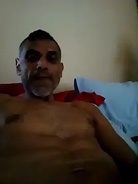 Snapshot of Gillygilly76 chatting on July 9, 2026, 8:19 pm Gillygilly76 online show from July 9, 2026, 8:19 pm