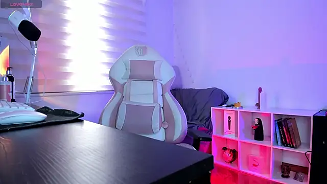 Snapshot of Gaby_Miller22 chatting on September 9, 2025, 4:05 pm Gaby Miller22 online show from September 9, 2025, 4:05 pm