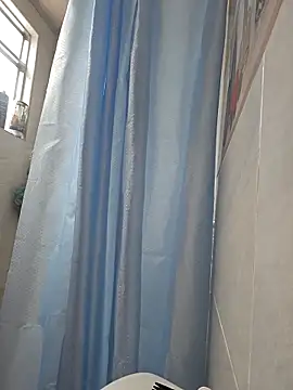 Snapshot of valery_mora chatting on September 18, 2025, 2:20 pm valery mora online show from September 18, 2025, 2:20 pm