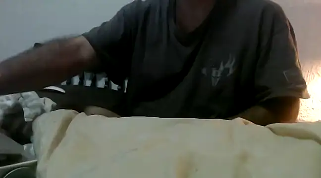 Snapshot of lover_camer chatting on February 21, 2025, 12:38 pm lover camer online show from February 21, 2025, 12:38 pm