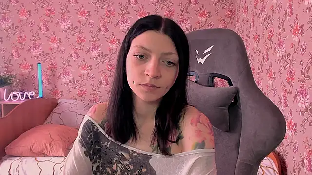 Lolly Haze online show from February 1, 2026, 5:49 am