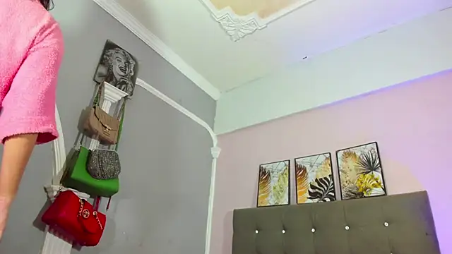 sexy-luna-star-ts online show from December 20, 2025, 9:28 pm