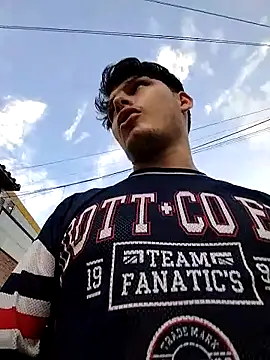  Ottis  online show from September 17, 2025, 9:39 pm