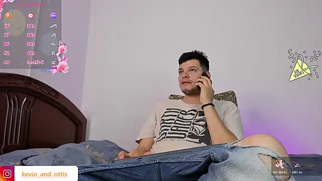 Snapshot of _Ottis_ chatting on March 16, 2026, 10:56 pm Ottis online show from March 16, 2026, 10:56 pm