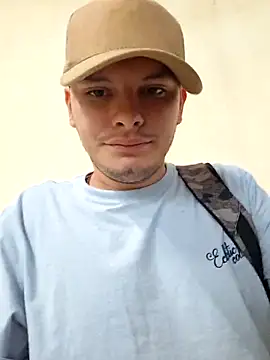  Ottis  online show from November 13, 2025, 3:49 pm