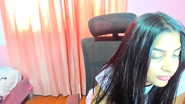 Snapshot of FalakRese chatting on November 29, 2025, 7:14 pm FalakRese online show from November 29, 2025, 7:14 pm