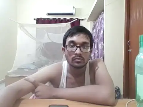 THE NAKED BOY online show from October 1, 2025, 2:32 pm