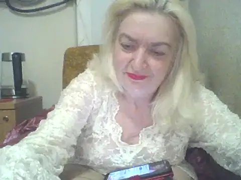 Snapshot of Meri798 chatting on April 17, 2026, 8:55 pm Meri798 online show from April 17, 2026, 8:55 pm