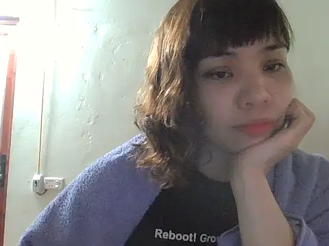 Angela-Eira online show from December 2, 2025, 10:33 pm