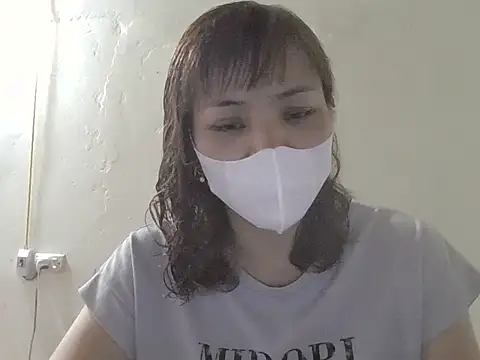 Angela-Eira online show from May 6, 2026, 10:41 am
