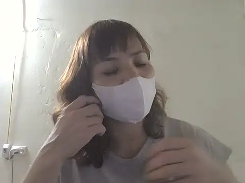 Angela-Eira online show from May 17, 2026, 9:42 am