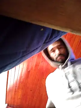 weedmanhot28 online show from November 3, 2025, 1:15 pm