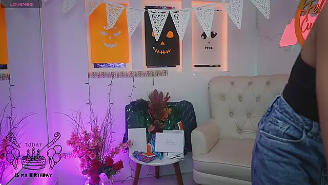 KayraOwen online show from October 8, 2025, 11:34 am