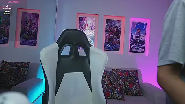 KayraOwen online show from October 7, 2025, 11:33 am