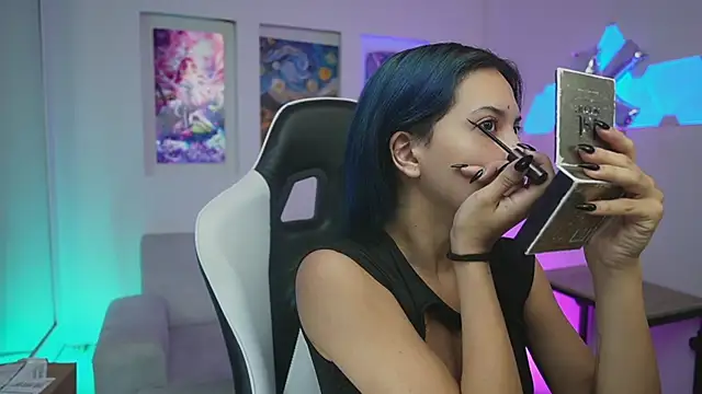 KayraOwen online show from November 24, 2025, 12:05 pm