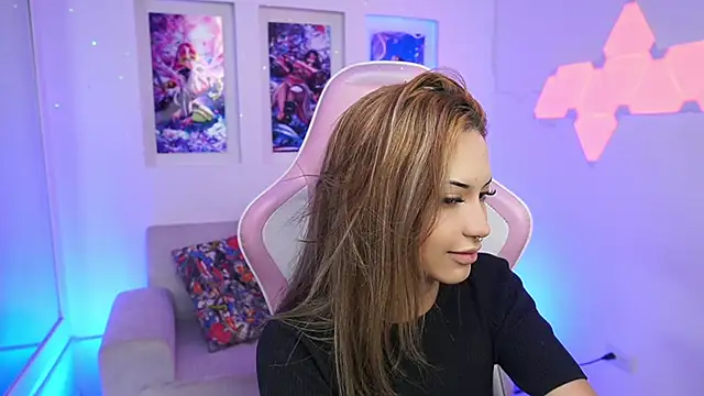 KayraOwen online show from March 19, 2025, 11:39 am