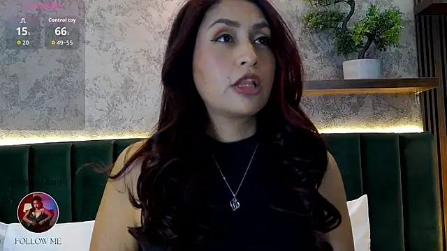 MonicaMoret online show from May 27, 2026, 12:34 pm