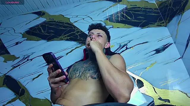 Snapshot of Kevin22_222 chatting on February 11, 2025, 9:09 am Kevin22 222 online show from February 11, 2025, 9:09 am