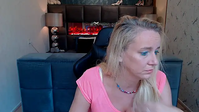 Wendysexyx online show from September 30, 2025, 8:09 am